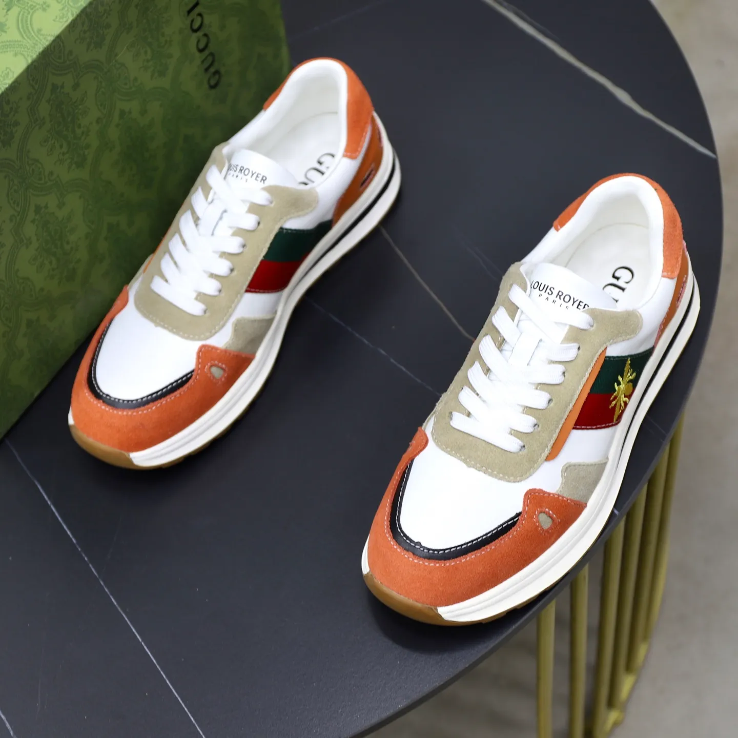 Ex-factory price: 400💰🙅‍♂️🙅‍♂️🙅‍♂️ Brand: GUCCI Standard code: 38-44 (45 customized) Grade: Same as the official website Material: Original material splicing Comfortable and breathable sheepskin lining Lightweight and wear-resistant sports outsole Style category: Men's fashionable casual shoes Running sneakers Distinguished luxury brand elements Top luxury Color: actual picture color